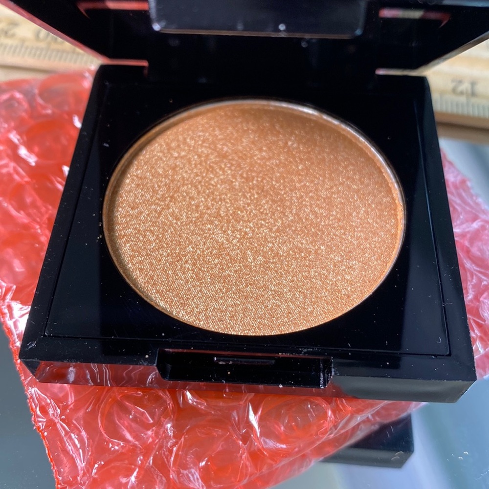 Shades by Shan Highlighter in Marjorie